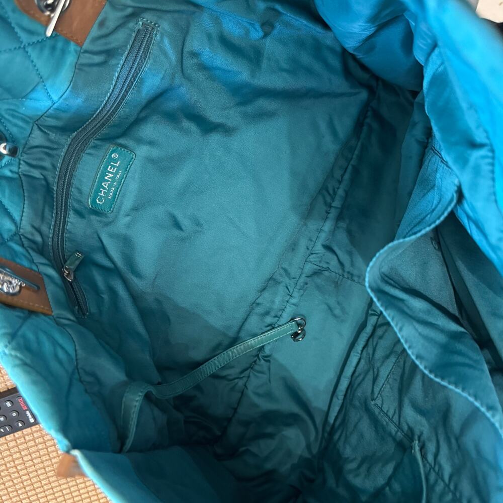 Chanel Watercolor Vintage Bag Graffiiti Tote Rare 2011 Shoulder Purse Rare CC - Picture 6 of 15